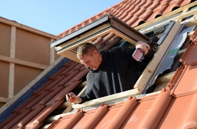 Pose de fenêtres de toit Velux à Lopérec